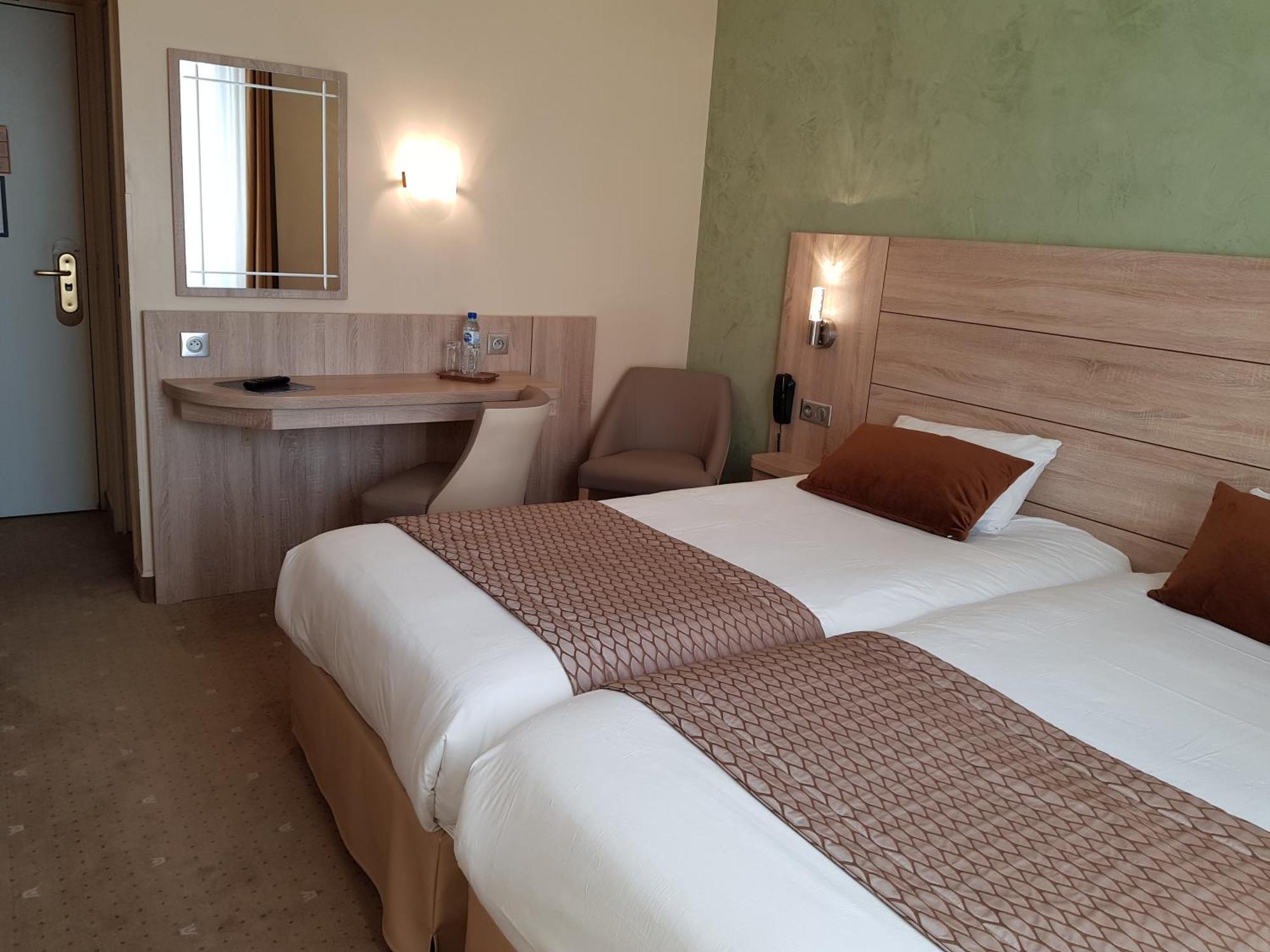 Hotel Champerret Elysees Parigi