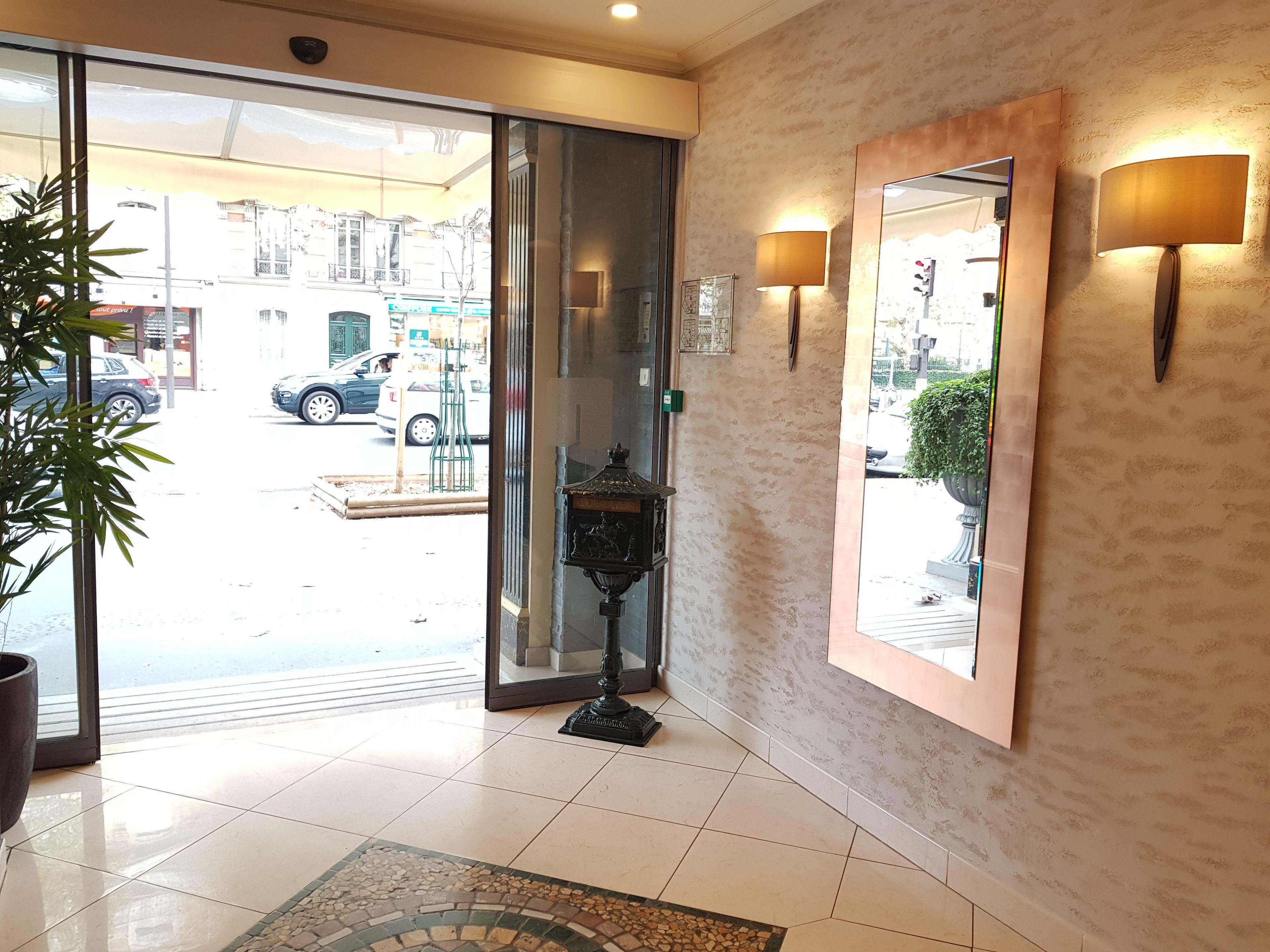 Hotel Champerret Elysees