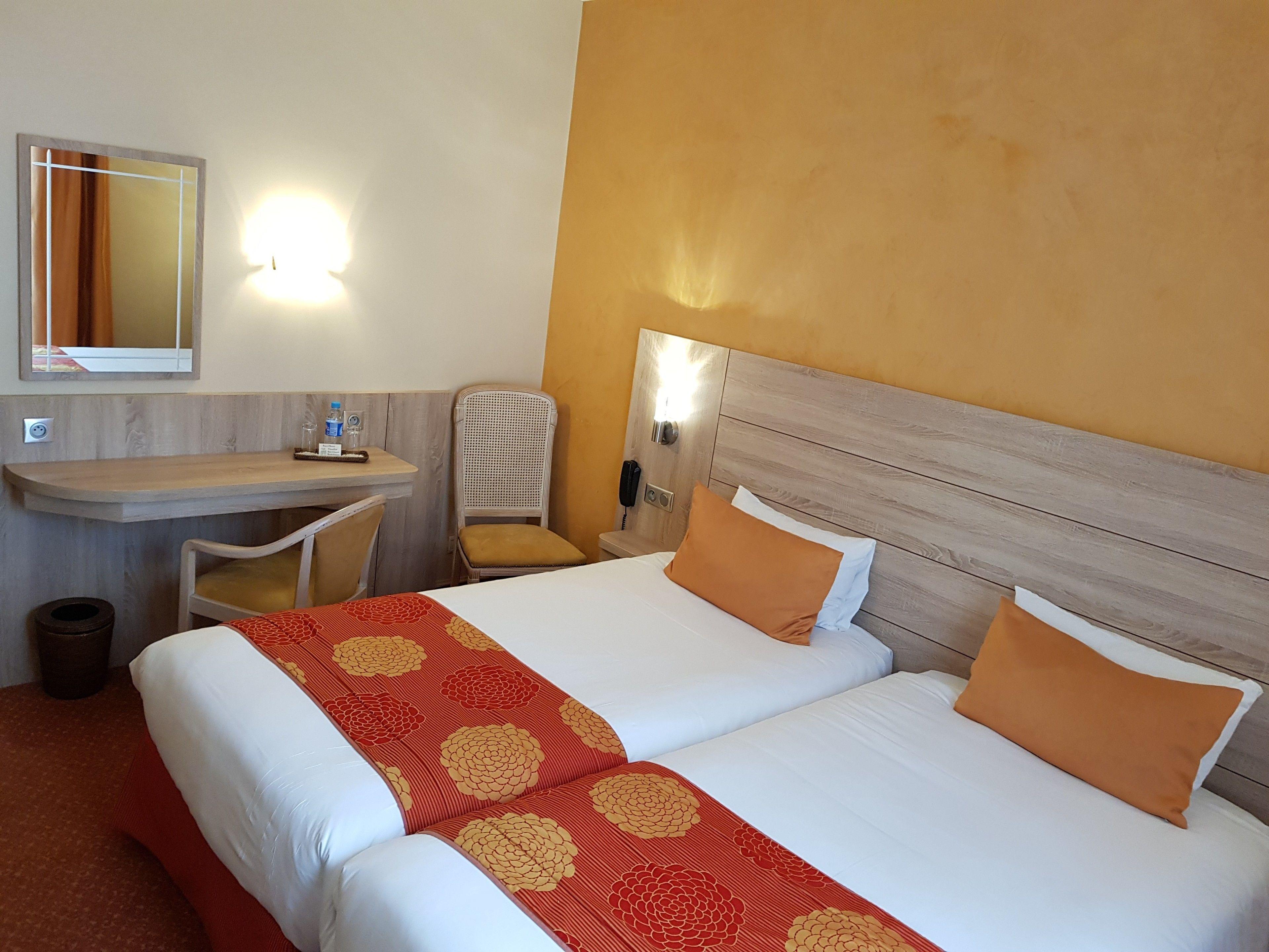 Champerret Elysees 3*