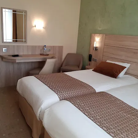 Hotel Champerret Elysees Parigi
