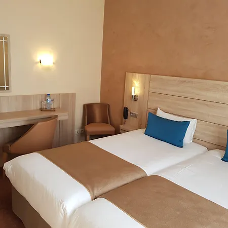 Champerret Elysees 3* Parigi