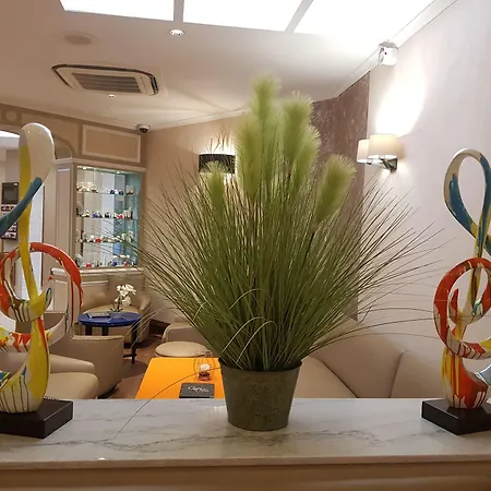 Champerret Elysees 3* Parigi