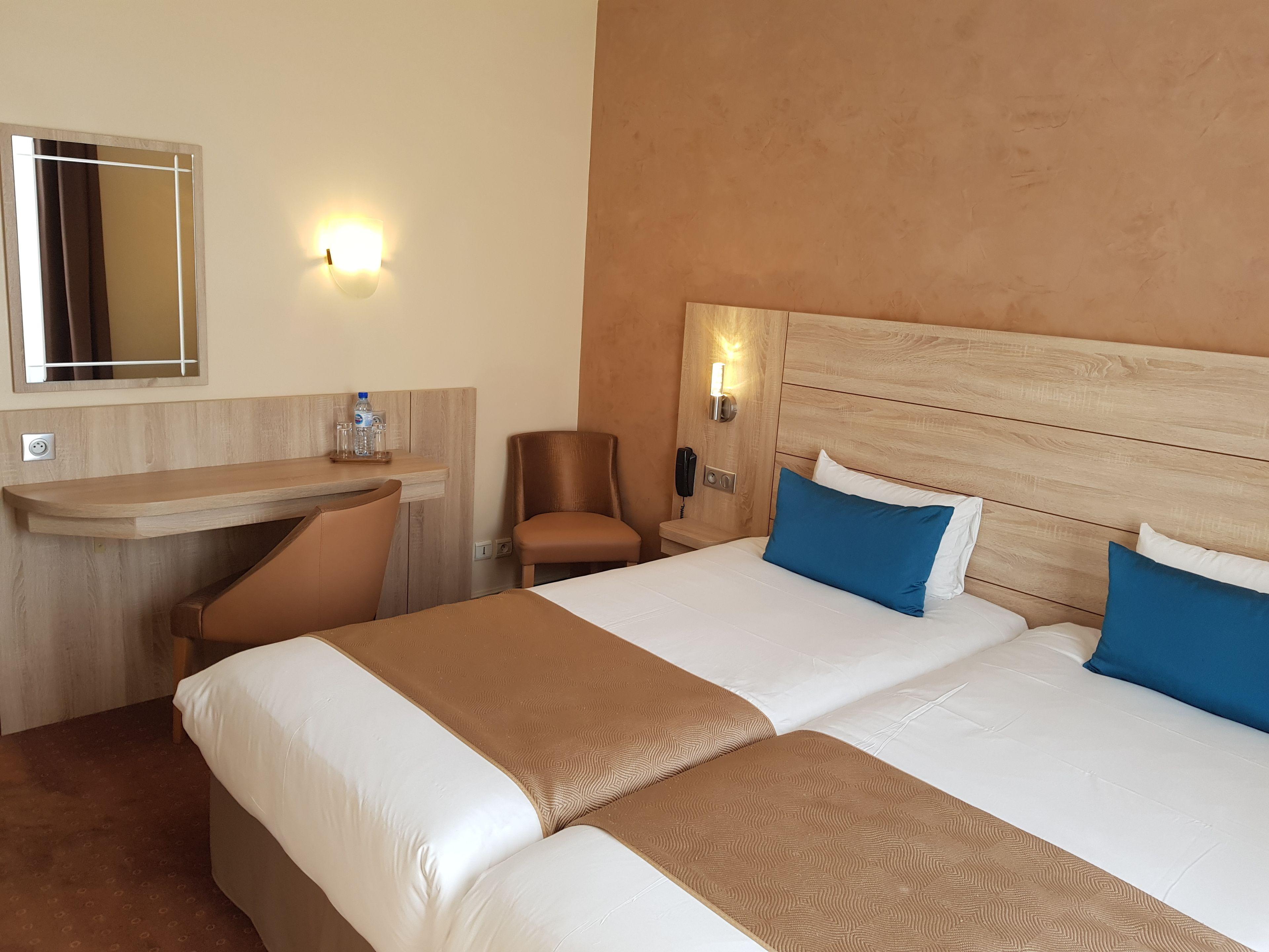 Champerret Elysees 3* Parigi