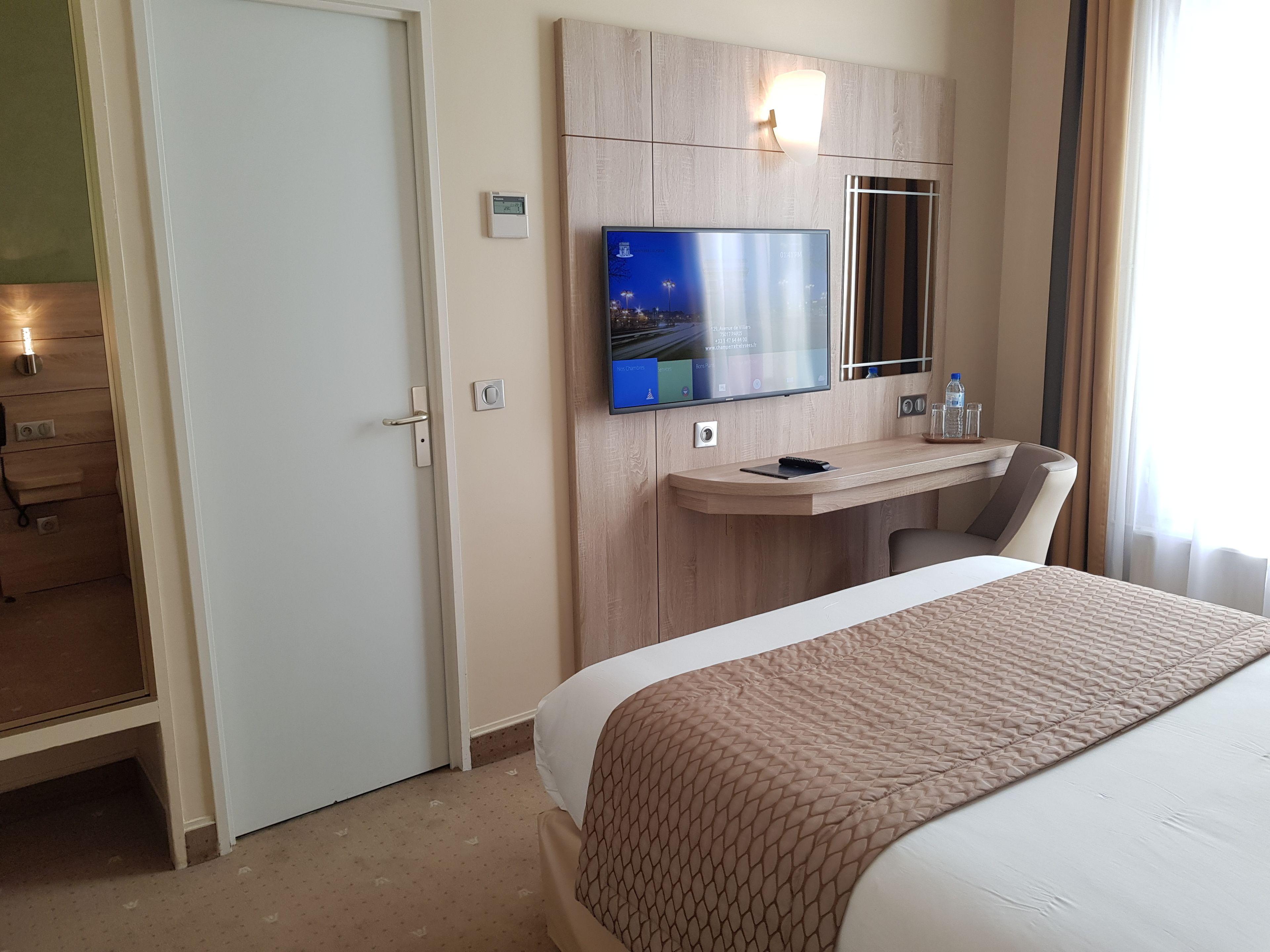 Champerret Elysees 3*