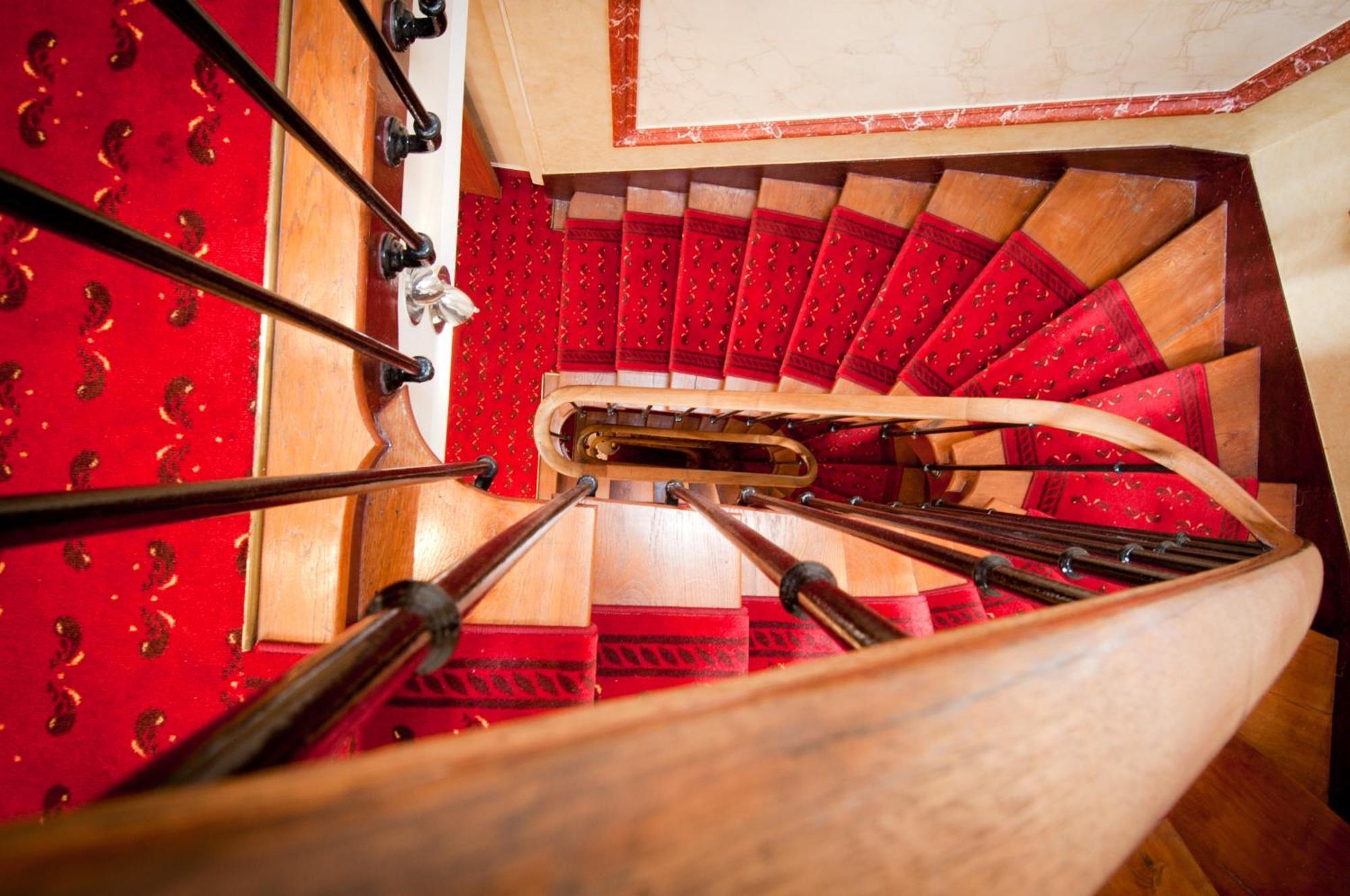 Champerret Elysees 3* Paris